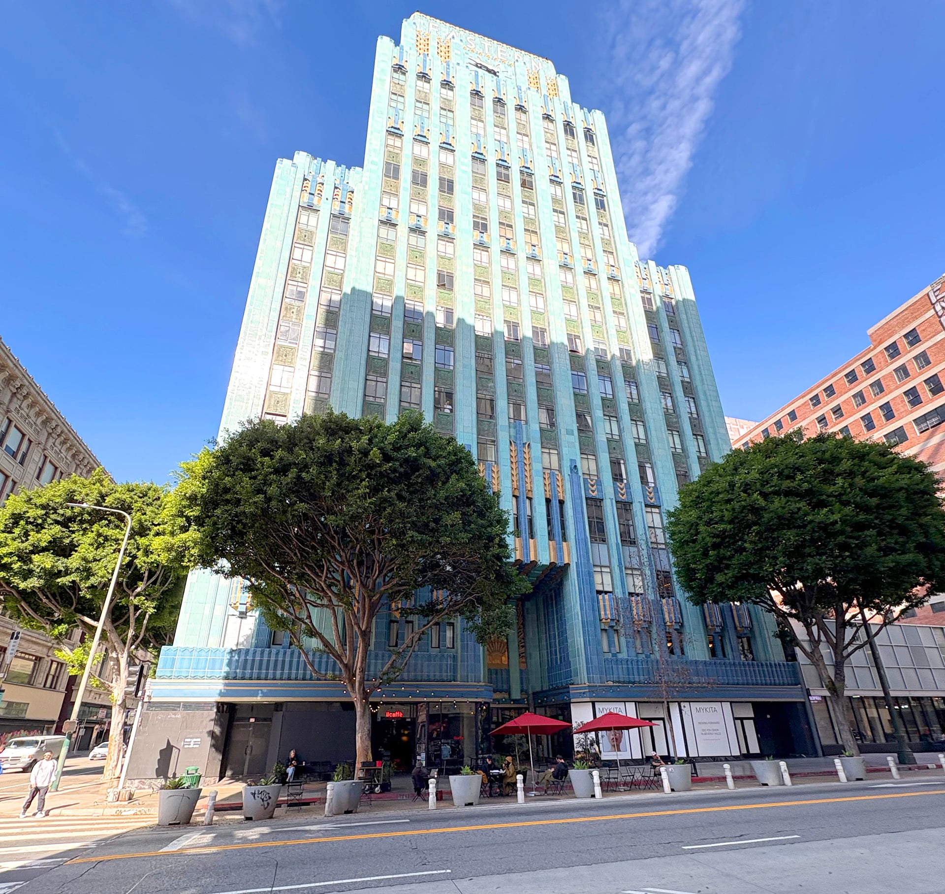 215 W 9th St, Los Angeles, CA à louer Photo de l’immeuble– Image 1 sur 1