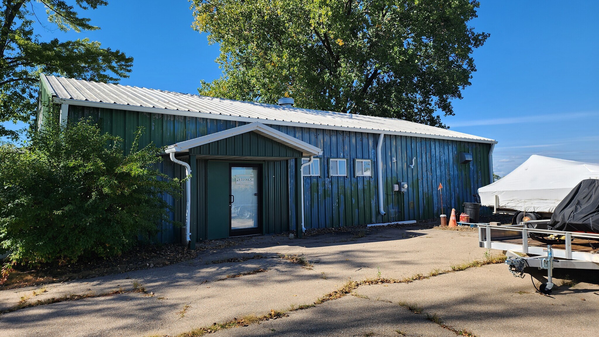 2189 Abraham Ln, Oshkosh, WI à louer Photo de l’immeuble– Image 1 sur 4