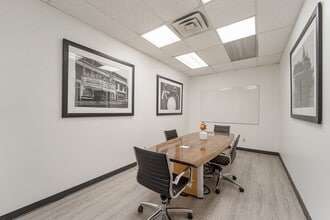120 Eglinton Ave E, Toronto, ON à louer Autre– Image 2 sur 5