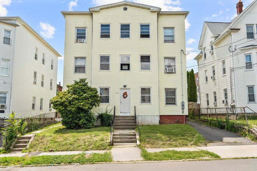 164 Grove St, New Britain, CT à vendre - Photo de l’immeuble – Image 1 sur 23