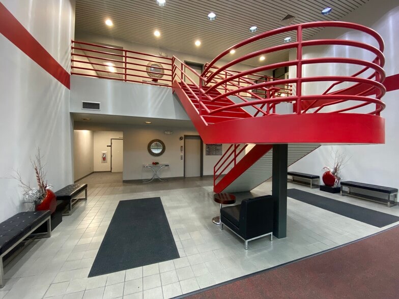 4 Lemoyne Dr, Lemoyne, PA à louer - Hall d’entrée – Image 2 sur 4