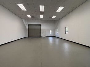 357 Van Ness Way, Torrance, CA à louer Photo intérieure– Image 1 sur 3