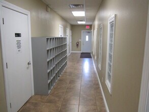 420 S Canfield Niles Rd, Youngstown, OH à louer Photo intérieure– Image 1 sur 3