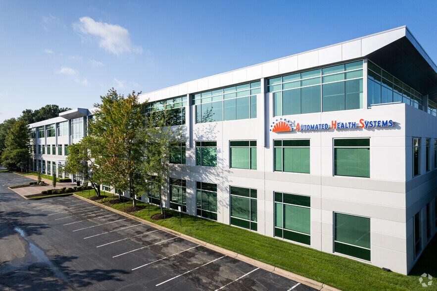 13500 Riverport Dr, Maryland Heights, MO à louer - Photo de l’immeuble – Image 2 sur 5