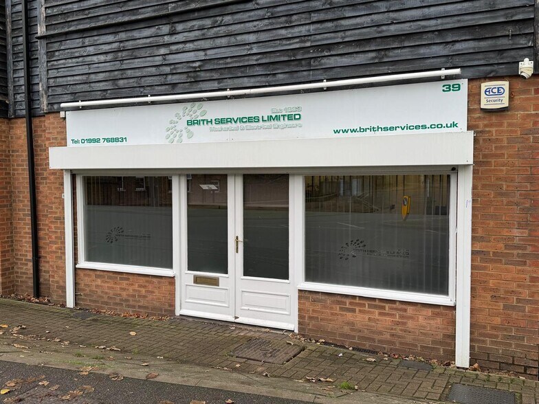 37-39 Highbridge St, Waltham Abbey à louer - Photo de l’immeuble – Image 2 sur 18