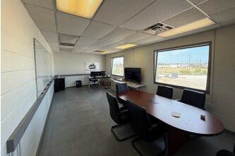 3201 N Sylvania Ave, Fort Worth, TX à louer - Photo intérieure – Image 2 sur 6