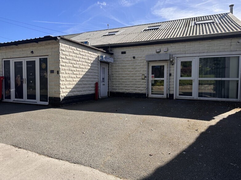 6 Station Rd, Skelmanthorpe à louer - Photo de l’immeuble – Image 1 sur 1