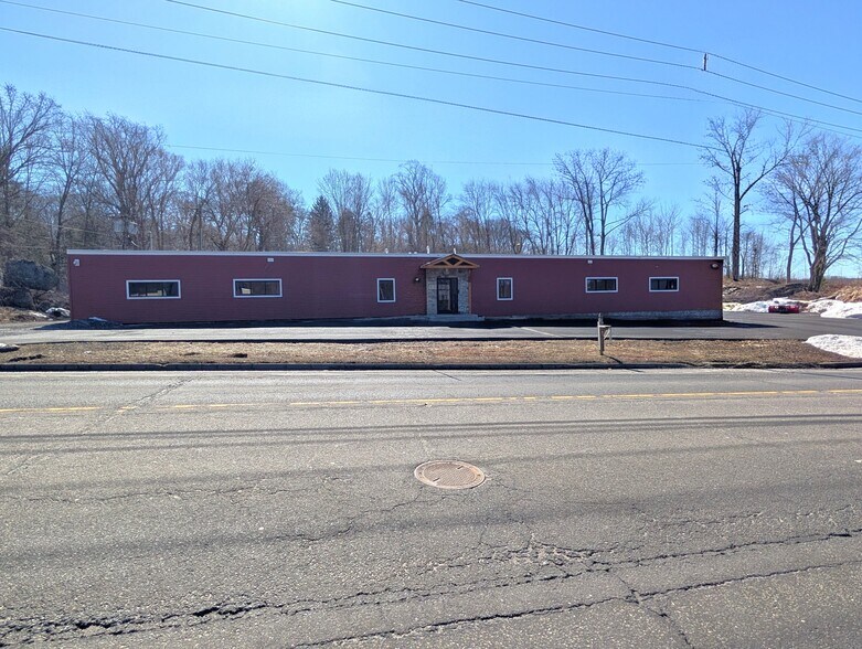 3812 East Main St, Waterbury, CT à louer - Photo de l’immeuble – Image 3 sur 3