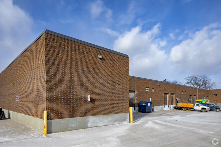 5266 General Rd, Mississauga, ON à vendre - Photo de l’immeuble – Image 2 sur 4