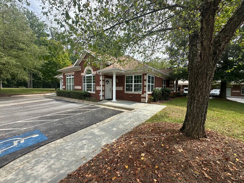 4462 Bretton Ct NW, Acworth, GA à louer - Photo de l’immeuble – Image 3 sur 51