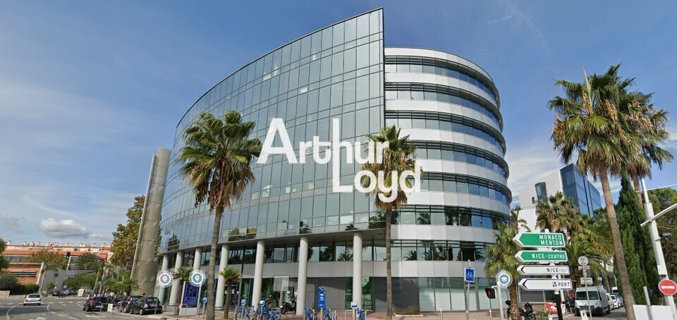 400 Promenade Des Anglais, Nice à louer Photo de l’immeuble– Image 1 sur 13