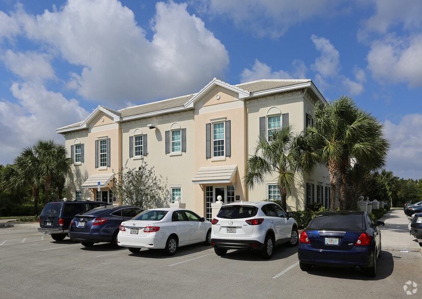 5350 W Hillsboro Blvd, Coconut Creek, FL à louer - Photo de l’immeuble – Image 3 sur 37