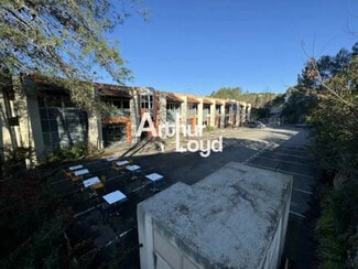 Plus de détails pour Local d'activités à louer