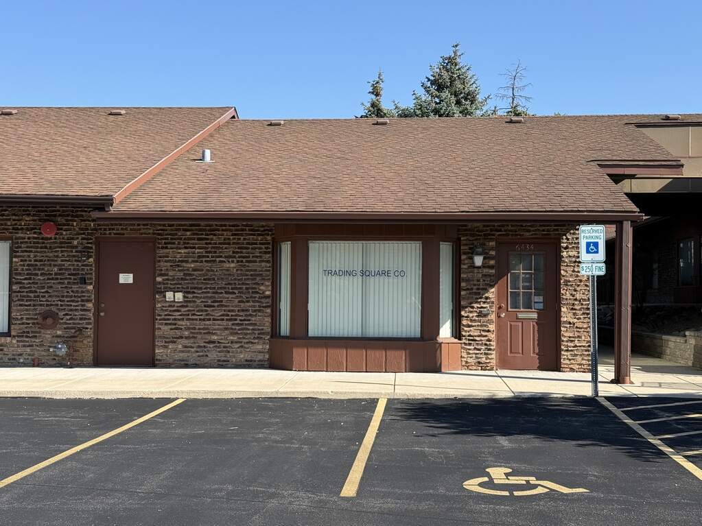 6434 Cass Ave, Westmont, IL à vendre Photo de l’immeuble– Image 1 sur 19