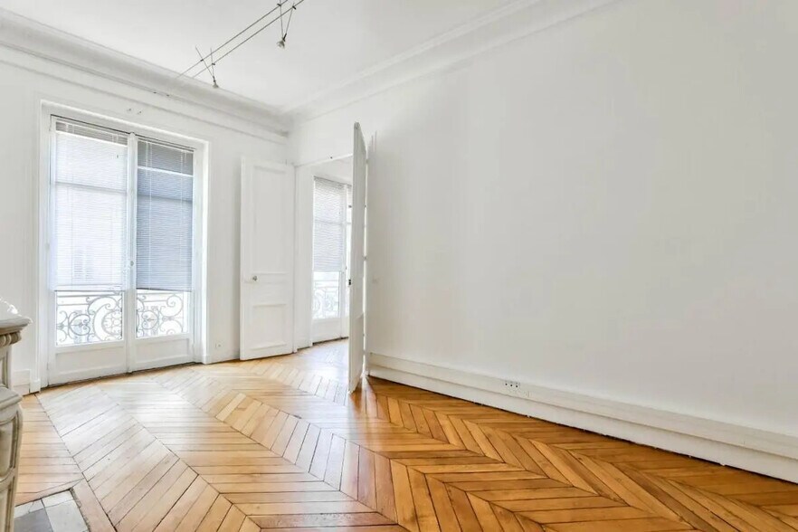 Bureau dans Paris à louer - Photo de l’immeuble – Image 1 sur 8