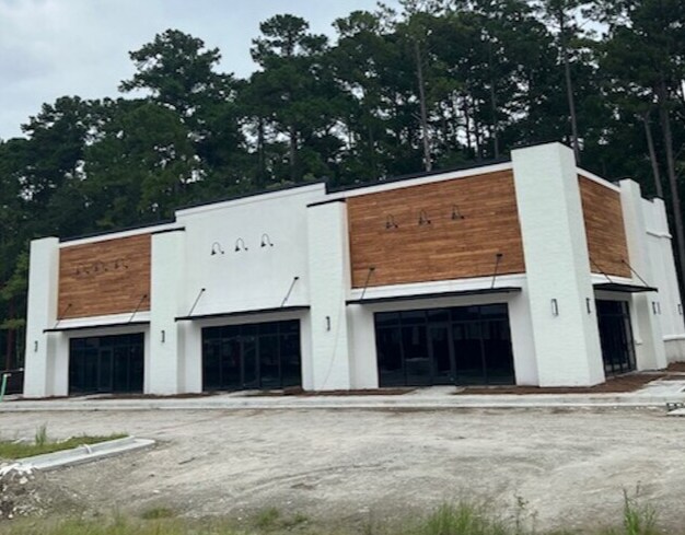 8241 Pinellas Dr, Bluffton, SC à louer - Photo de l’immeuble – Image 2 sur 5