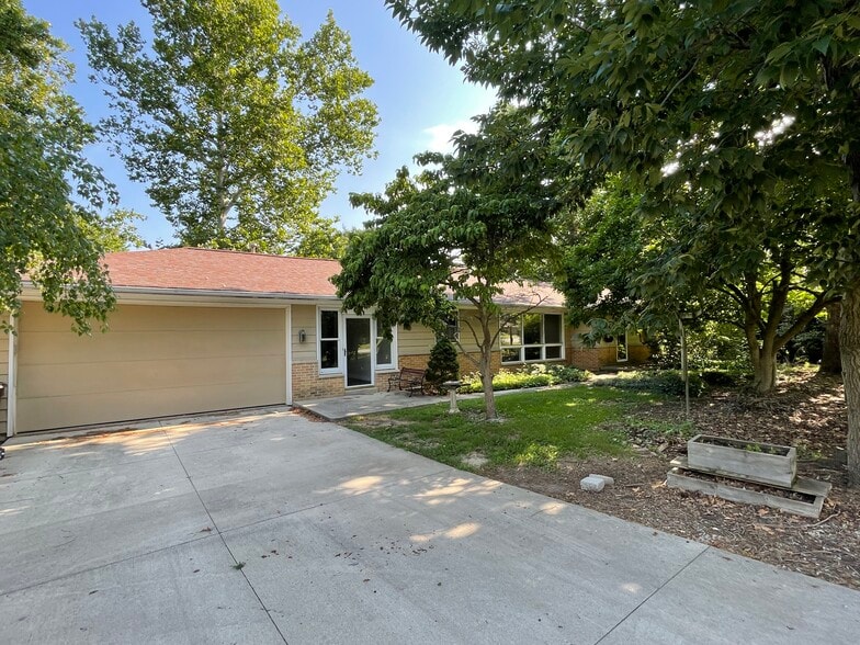 7730 Aboite Center Rd, Fort Wayne, IN à vendre - Photo principale – Image 3 sur 6