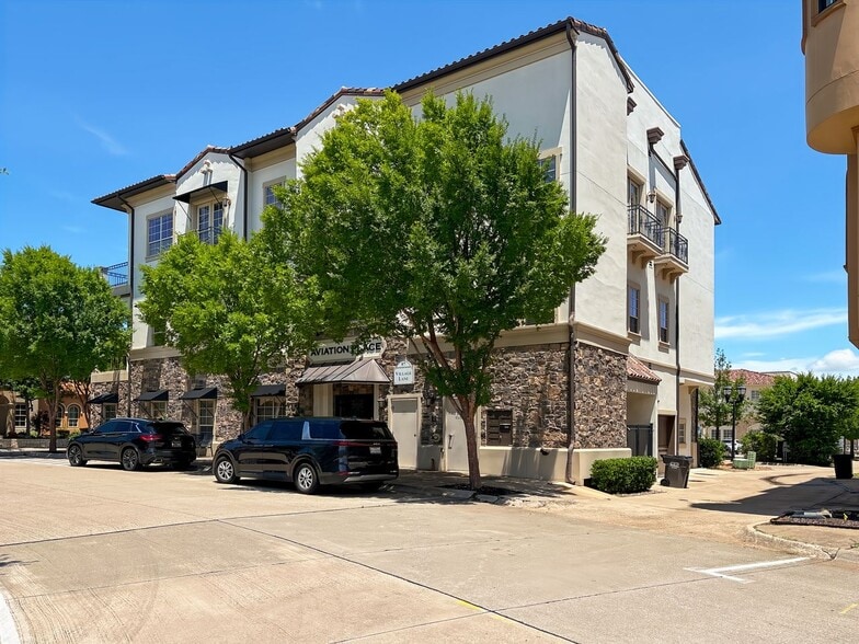 97 Village Ln, Colleyville, TX à louer - Photo de l’immeuble – Image 3 sur 9
