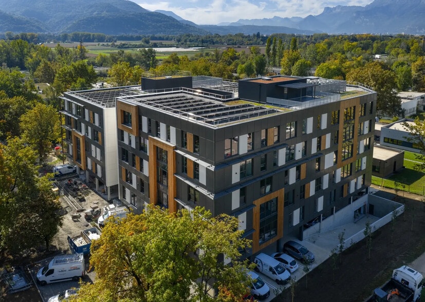 15 Chemin De Malacher, Meylan à vendre - Photo de l’immeuble – Image 3 sur 8