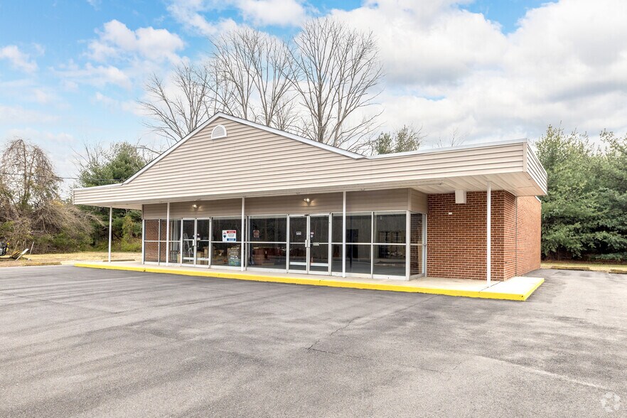266 Pointville Rd, Pemberton Township, NJ à vendre - Photo de l’immeuble – Image 2 sur 2