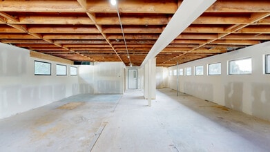 3820 Central Ave, Lake Station, IN à louer Numérisation 3D Matterport– Image 1 sur 11