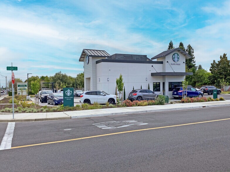 1439 W 'F' St, Oakdale, CA à vendre - Photo de l’immeuble – Image 2 sur 9