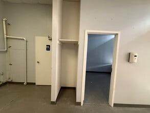 6830 Race Track Rd, Bowie, MD à louer Photo intérieure– Image 2 sur 3