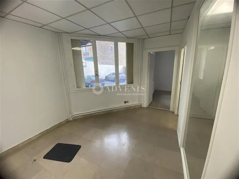 Bureau dans Le Raincy à louer - Photo de l’immeuble – Image 3 sur 7