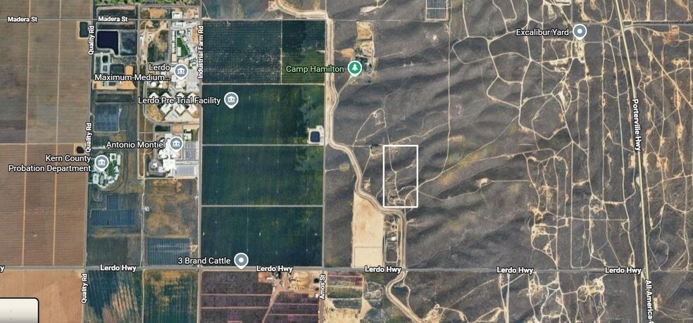 20 Acres in Kern County Rd, Bakersfield, CA à vendre - Aérien – Image 2 sur 34