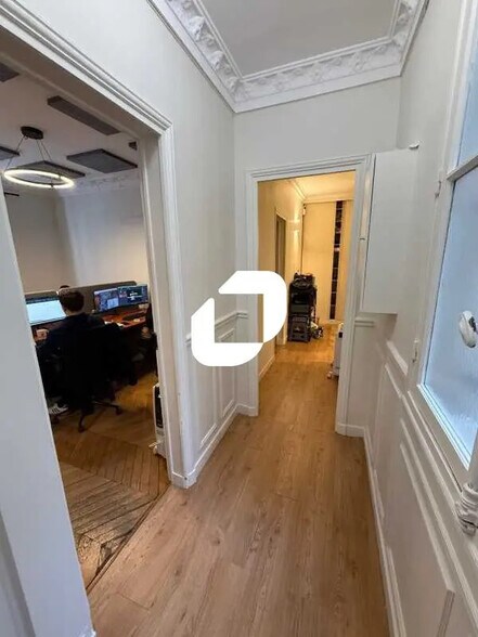 Bureau dans Paris à louer - Photo de l’immeuble – Image 3 sur 7