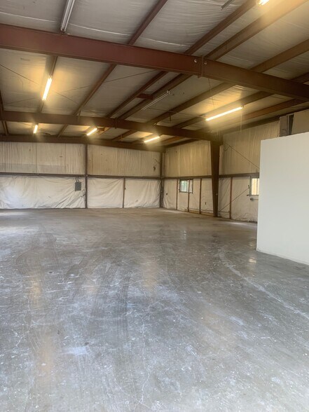 111 Texas Ave, San Marcos, TX à vendre - Photo de l’immeuble – Image 3 sur 5