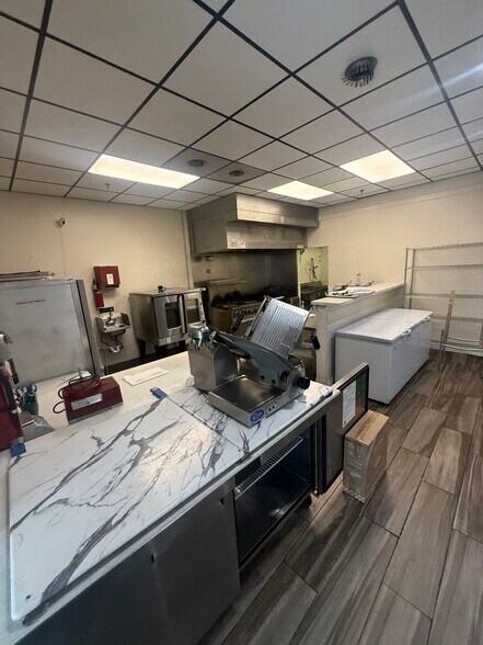 601 N Congress Ave, Delray Beach, FL à vendre - Photo de l’immeuble – Image 3 sur 11