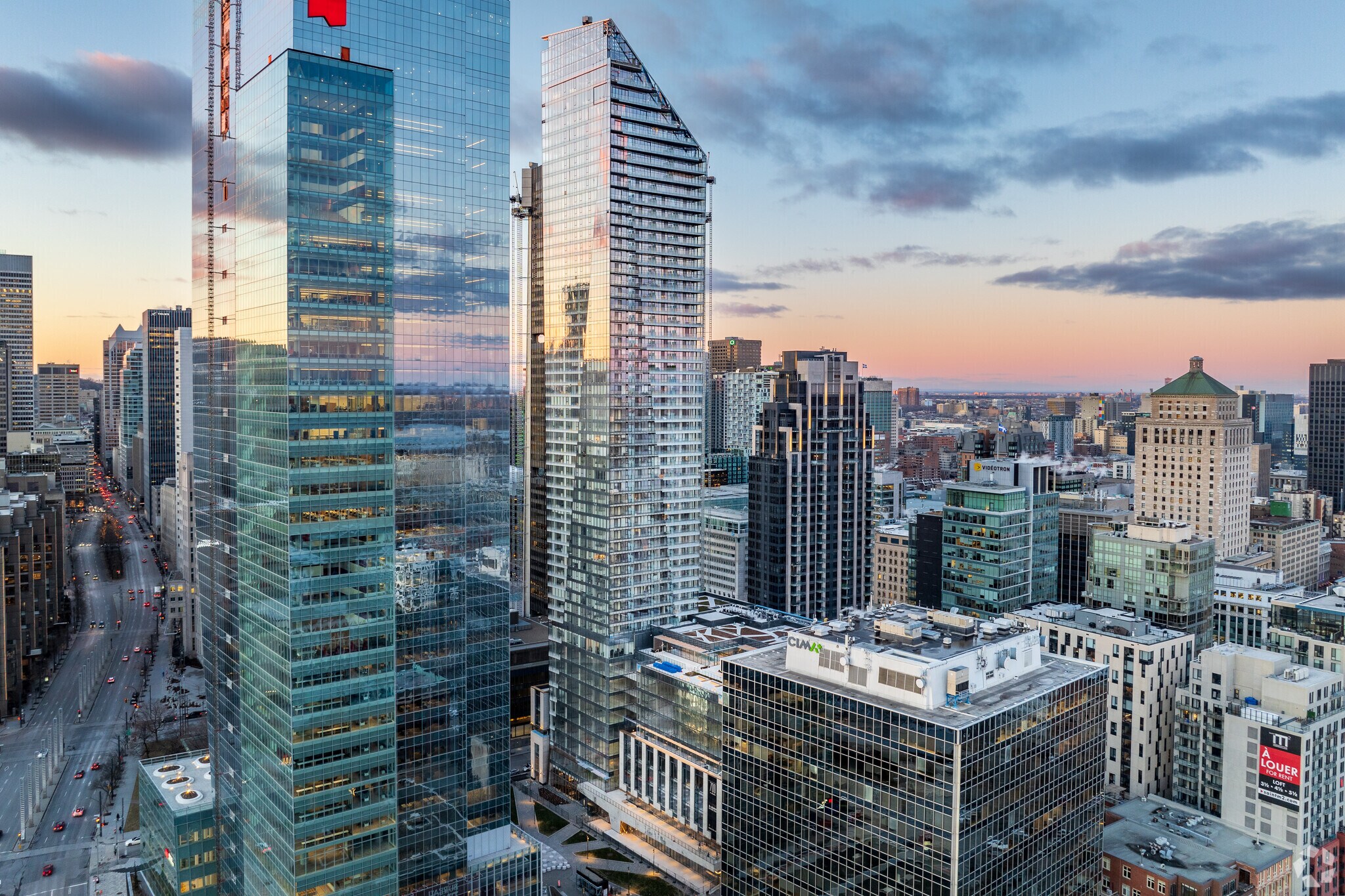 622 Rue Saint-Jacques, Montréal, QC à louer Photo principale– Image 1 sur 7