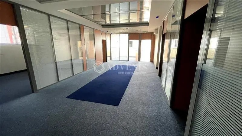Bureau dans Torcy à louer - Photo de l’immeuble – Image 2 sur 10