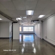 210 E Olympic Blvd, Los Angeles, CA à louer Photo intérieure– Image 1 sur 5