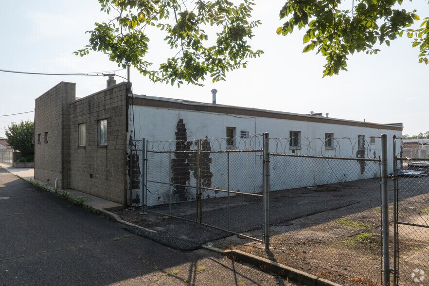806 W Broad St, Palmyra, NJ à vendre - Photo de l’immeuble – Image 2 sur 6