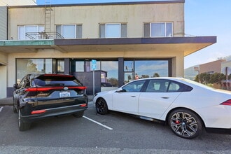 699 Portola Dr, San Francisco, CA à louer Photo intérieure– Image 2 sur 31