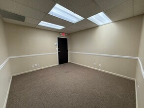 1881 NE 26th St, Wilton Manors, FL à louer Photo intérieure– Image 2 sur 4