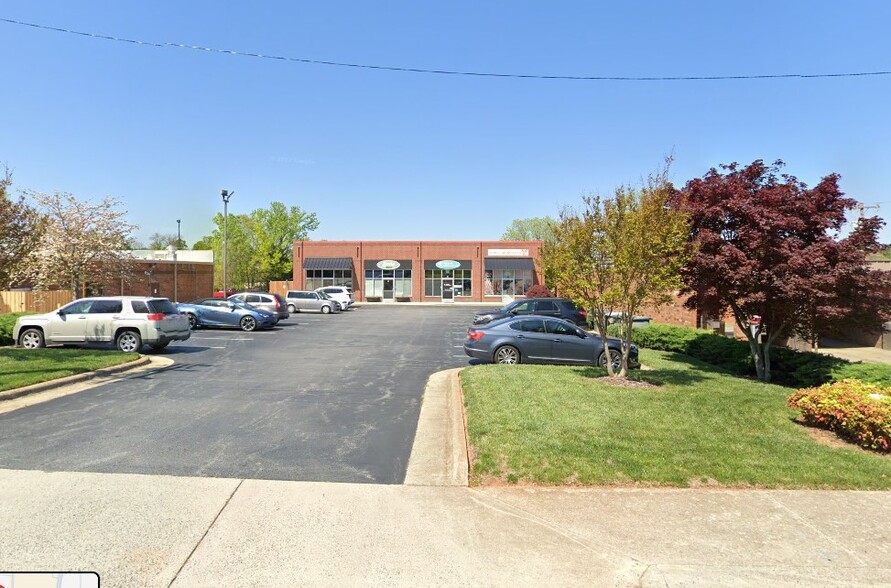 603 Milner Dr, Greensboro, NC à louer - Photo de l’immeuble – Image 1 sur 10