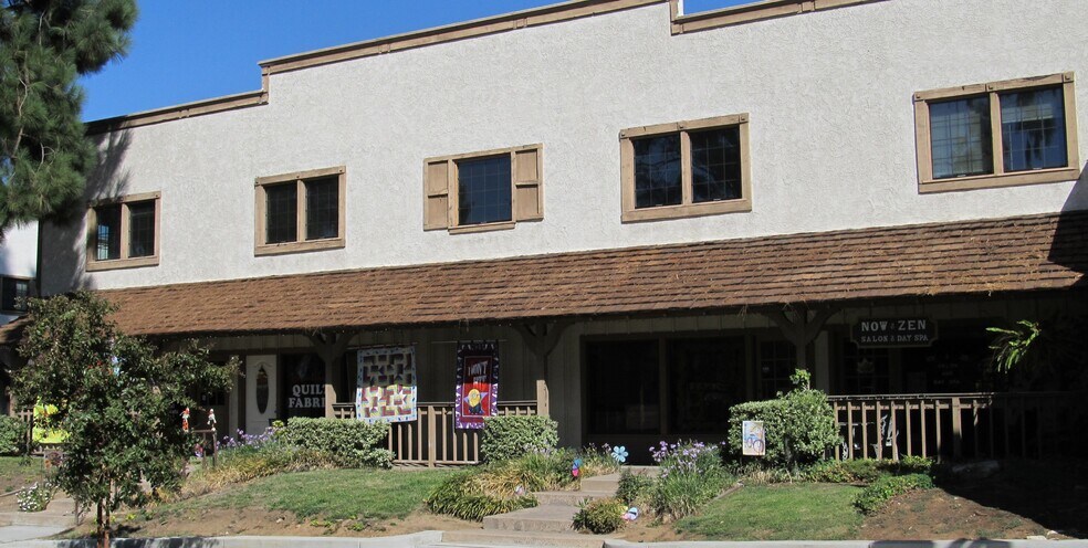 237 W Bonita Ave, San Dimas, CA à louer - Photo de l’immeuble – Image 1 sur 2