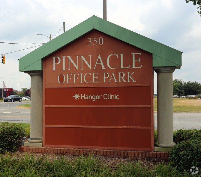 350 Jake Alexander Blvd, Salisbury, NC à louer - Photo de l’immeuble – Image 2 sur 2