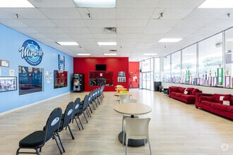 6702-6900 N University Dr, Tamarac, FL à louer Photo intérieure– Image 1 sur 6