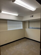 9221 SW Barbur Blvd, Portland, OR à louer Photo intérieure– Image 2 sur 5