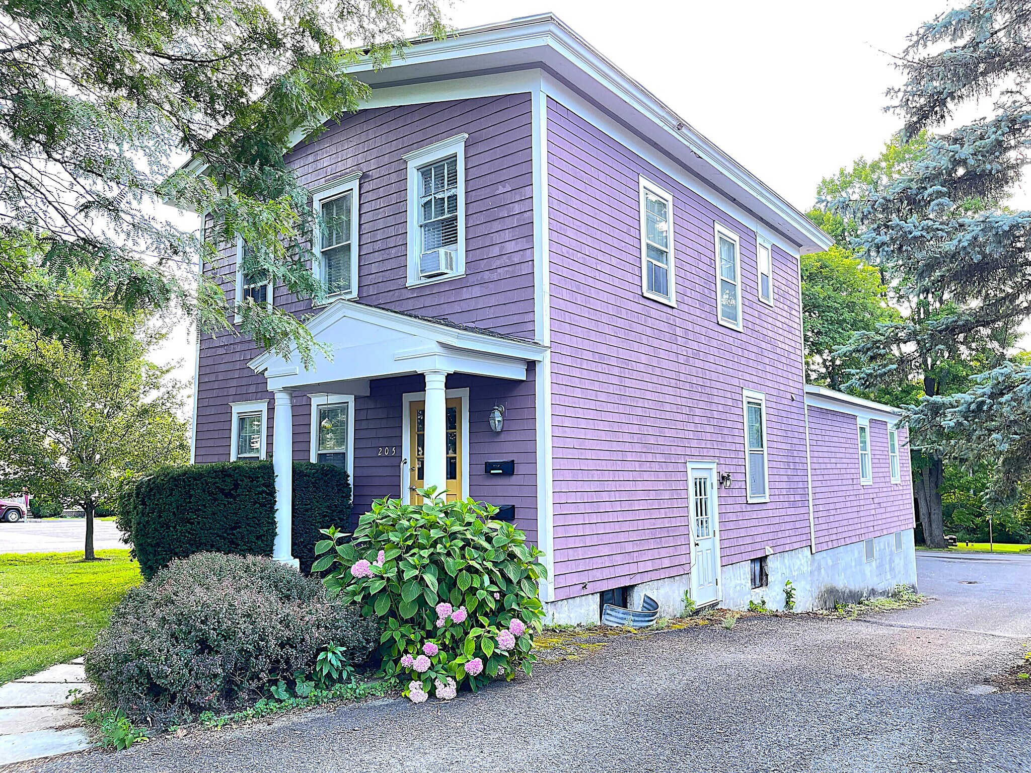 205 Brooklea Dr, Fayetteville, NY à vendre Photo principale– Image 1 sur 46