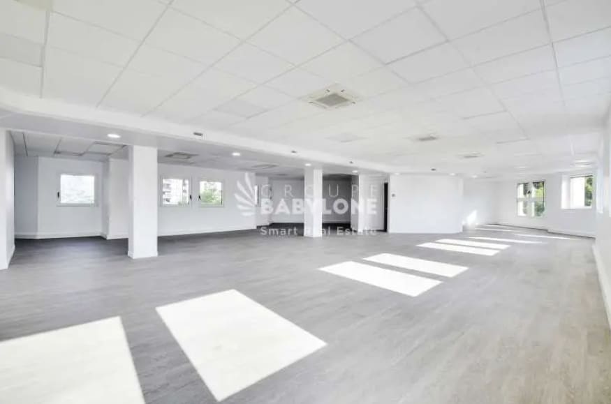 Suresnes, HDS 92150 - Lot 1020 - - Photo intérieure - Image 2 of 3