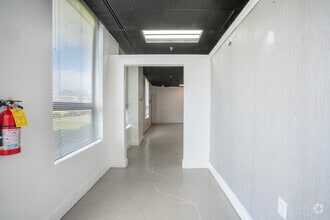 1467 Highway 20 W, McDonough, GA à louer Photo intérieure– Image 2 sur 9