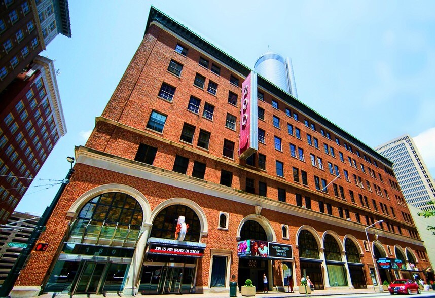 200 Peachtree St NW, Atlanta, GA à louer - Photo de l’immeuble – Image 2 sur 2