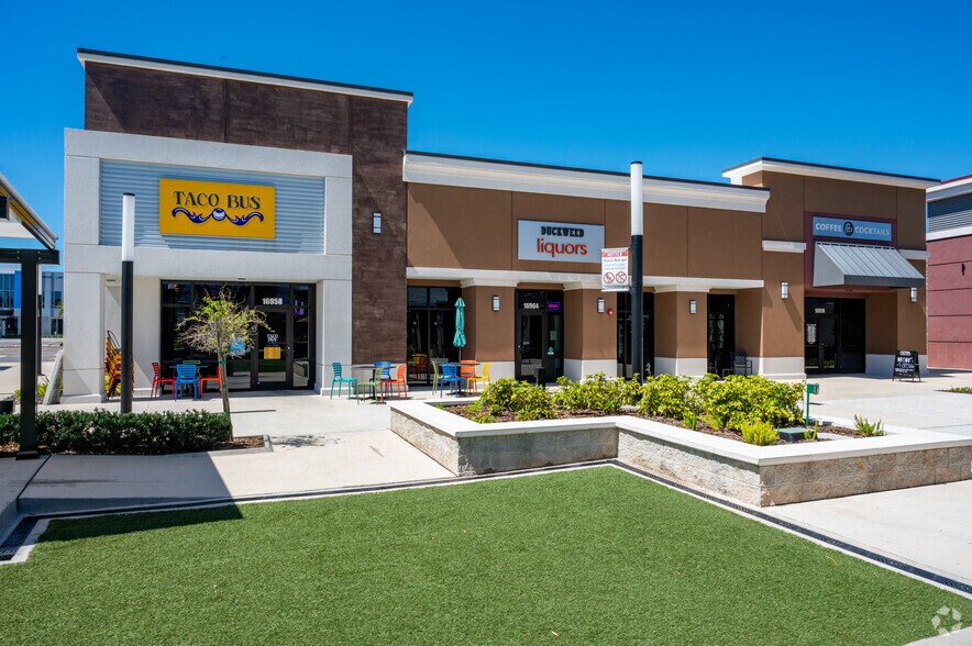 16935 Focus Loop, Land O' Lakes, FL à louer - Photo de l’immeuble – Image 3 sur 8