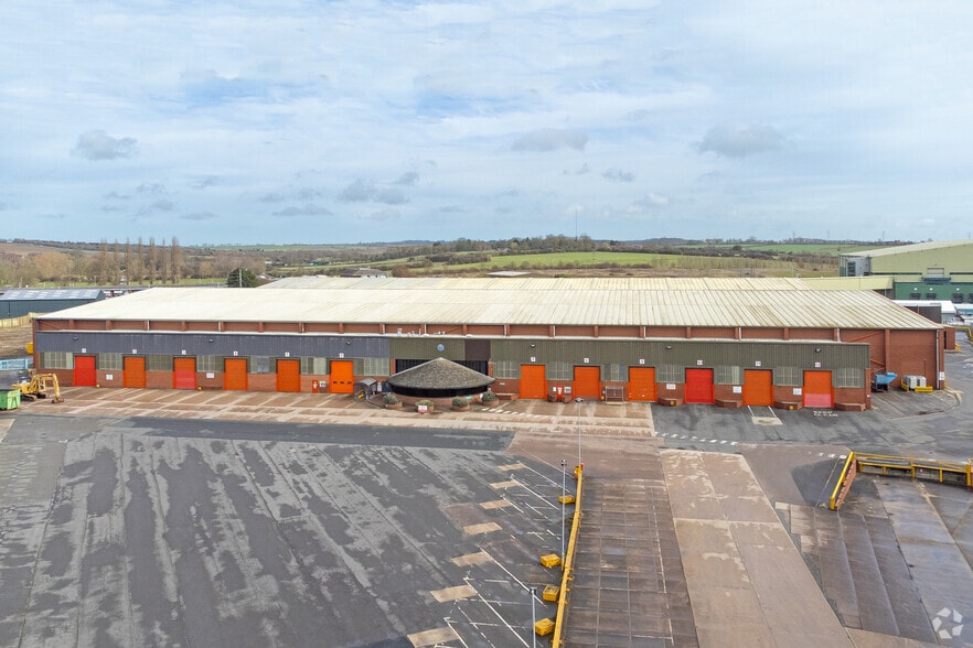 East Midland Distribution Hub portefeuille de 3 biens à vendre sur LoopNet.fr - Photo principale – Image 3 sur 3