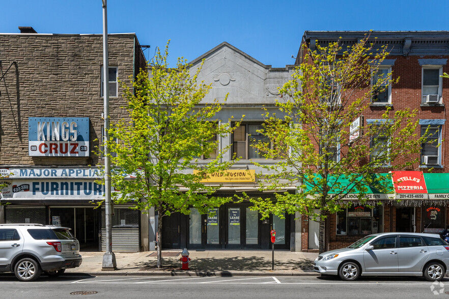 313 Grove St, Jersey City, NJ à louer - Photo principale – Image 1 sur 3